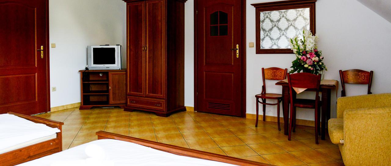 Dworek Emilli Wieliczka Ngoại thất bức ảnh